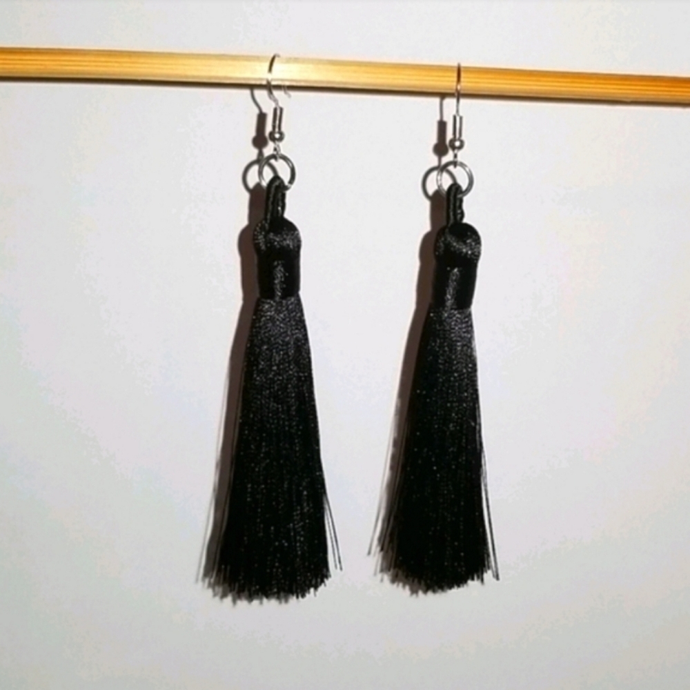 Handcrafted Tassel Earrings (black)